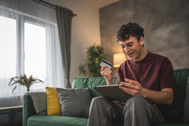 Online Shopping Discounts: Best Times To Shop Year-Round