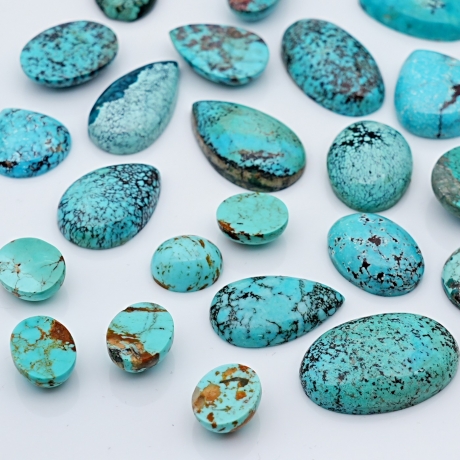 Turquoise Gemstone Meaning: History, Healing Properties & Modern Appeal