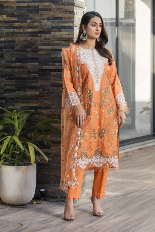 Flat 25% Off: Shop Chic Luxury Pret Wear Before It’s Gone