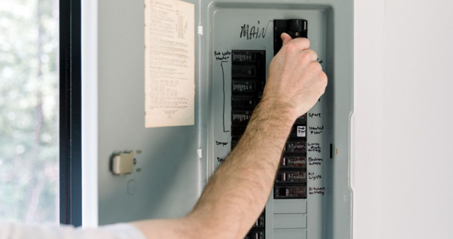 Why Circuit Breaker Trip and What Homeowners Can Do About It