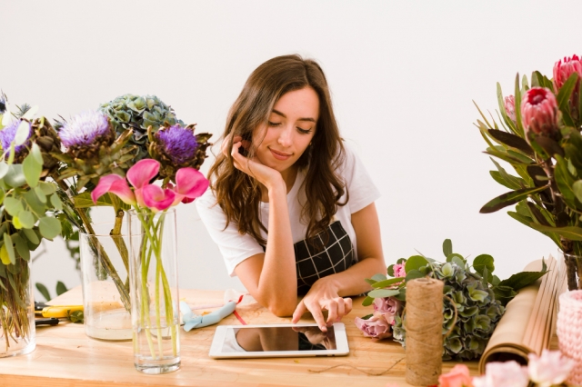 What Makes Digital Flower Delivery Services More Convenient Than Visiting a Flower Shop