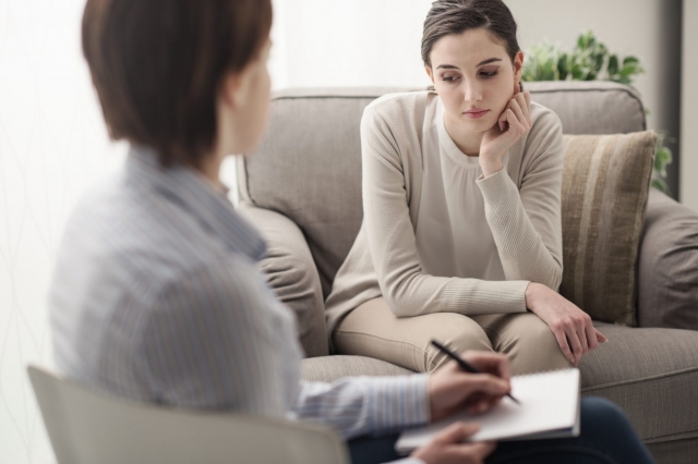 How Adult ADHD Coaches Work Alongside Medication and Therapy