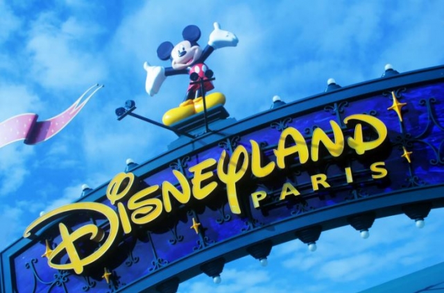 Find The Easiest Way to Transfer to Disneyland Paris