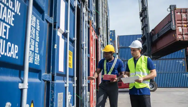 Expert Customs Clearance Agent in Dubai – Ensuring Smooth Imports & Exports