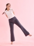 Bell Bottom vs Flared Pants – Which Suits You Better?