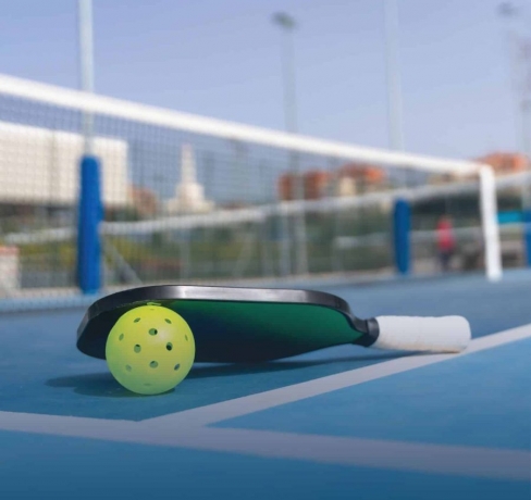 Tips for Improving Your Game at the Best Pickleball Court in Delhi 