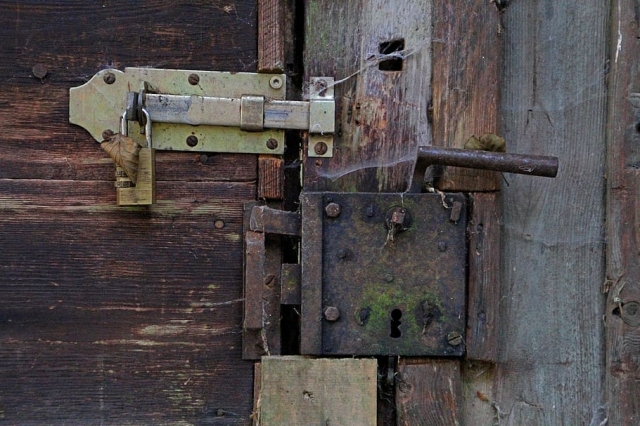 All You Need to Know About Strap Hinges for Gates