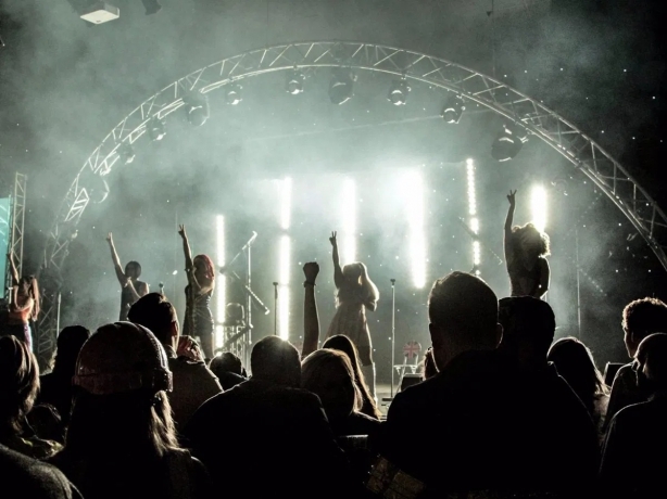 Corporate Events in Zürich: Why Live Music Makes All the Difference