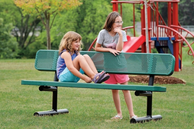 How Can You Evaluate the Quality and Safety of Second-Hand Park Benches and Picnic Tables