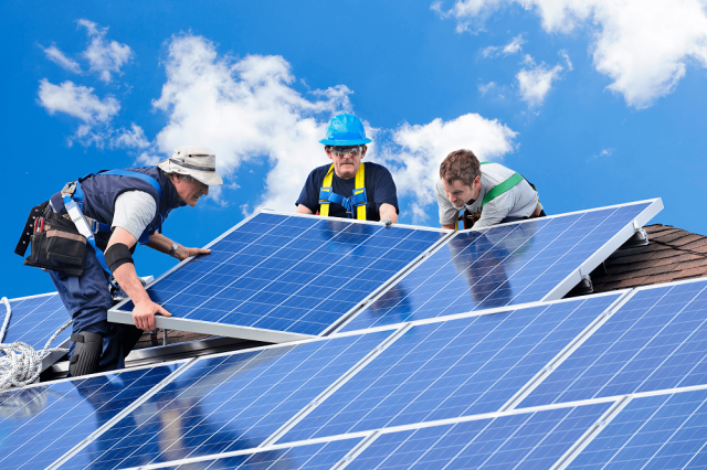 Invest in an Eco-Friendly Future: Solar Roofs in Lehigh Acres