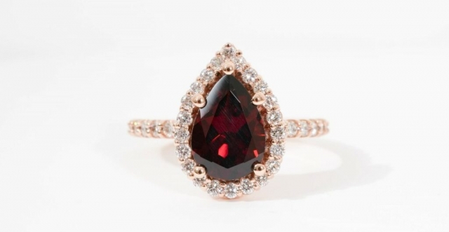 Garnet Engagement Rings: How Shape Changes Everything