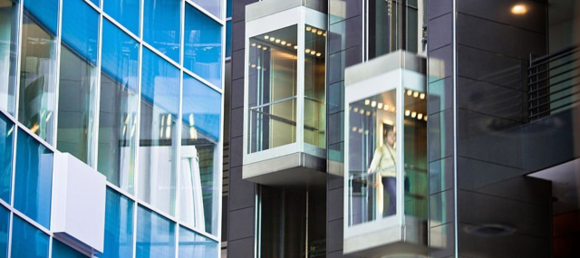 Lift Manufacturer in Delhi – Choosing the Right Company for Your Needs
