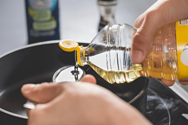 What Is Commercial Cooking Oil?