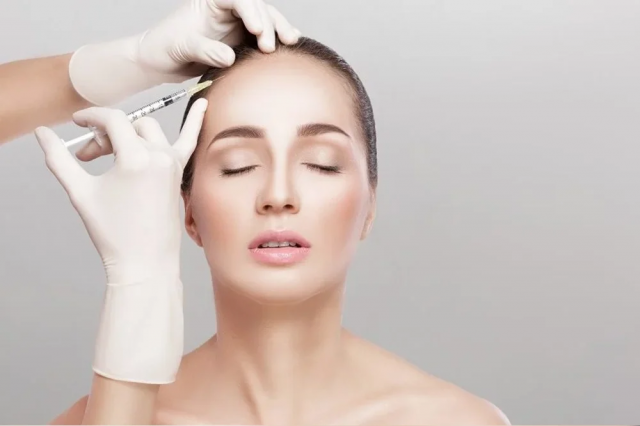 Can G Cell Hair Treatment in Dubai Help Alopecia at Dynamic Life Clinics?