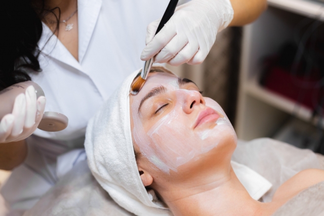 6 Facial Treatments That Are Suitable for Sensitive Skin