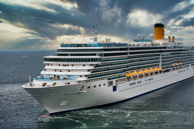 How a Travel Agency Saves You Money on a Cruise