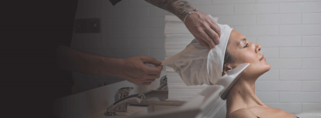 Wat Zijn Scrummi-handdoeken en Waarom Gebruiken Steeds Meer Kappers Ze?