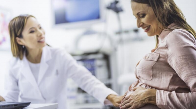 High-Risk Pregnancy : Symptoms, Support, and Successful Outcomes