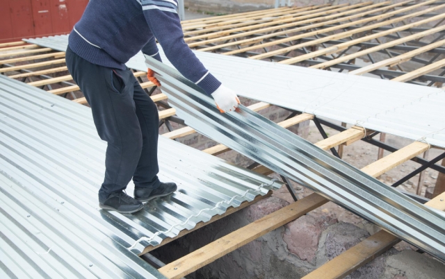 Signs It’s Time for a Flat Roof Replacement: A Homeowner’s Guide