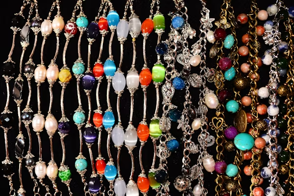 Sustainable Jewelry Design: How Custom Jewelry Makers Use Sustainable Materials