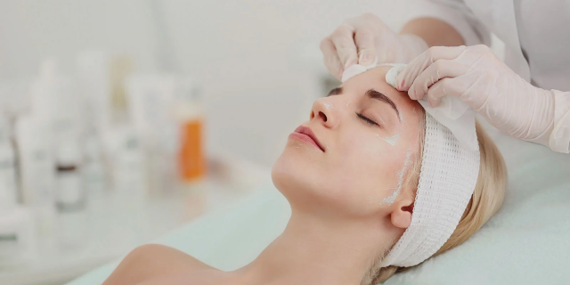 Can Glycolic Acid Peel Treatment Improve Skincare Results?
