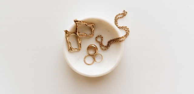 Earrings as Personal Expression: How to Let Your Personality Shine Through Your Jewelry