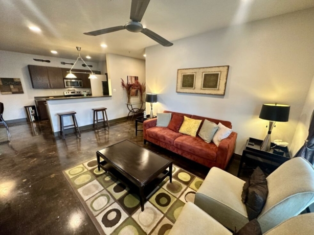 Short-Term vs. Long-Term Leases: What's Better for Lofts in San Antonio, TX?