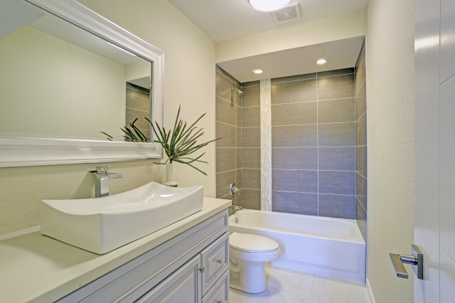 Small Bathroom Remodel Ideas for a More Spacious Feel 