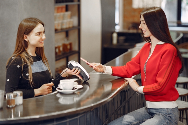 POS Software vs. Traditional Cash Registers: Advantages and Disadvantages