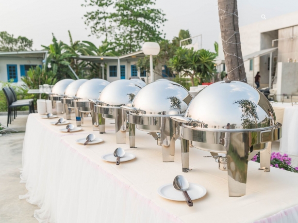 How Orlando Wedding Caterers Maintain Quality During the Holiday Rush