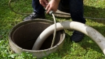 How do I know if my septic tank is full or clogged