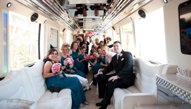 Ensuring Smooth Wedding Transportation: Tips & Tricks