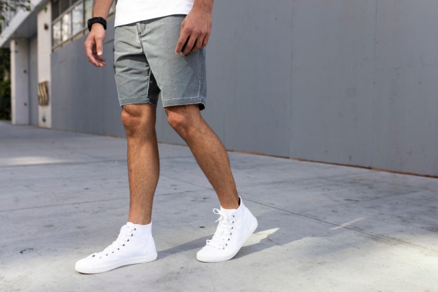 How to Wear Trendy Shoes without Risking Your Feet