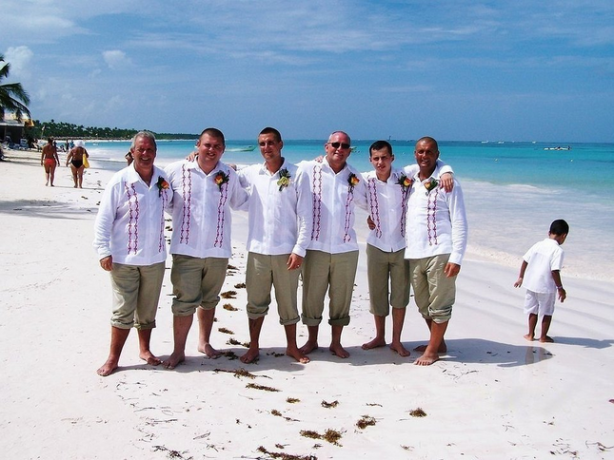 Stylish Simplicity: Men's White Beach Shirts for Every Occasion