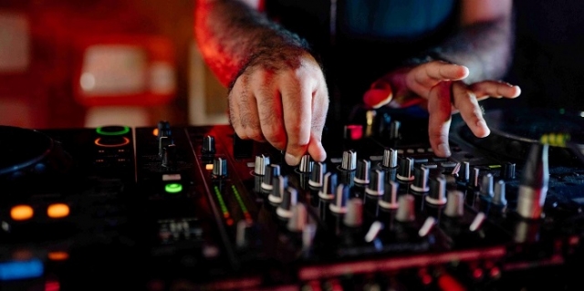 Top 5 Tips for Choosing the Perfect Audio Equipment Rental Company