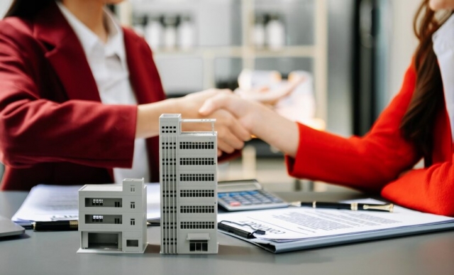 Investing Waves: Maximizing Returns with Property Management in Pacific Beach