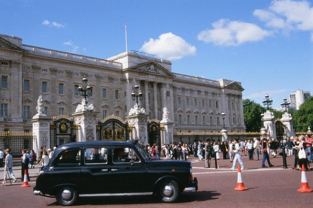 Music and Taxi Tours: A Playlist for Every City