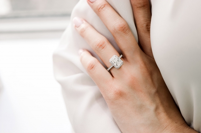 3 Carat Radiant Cut Lab Diamond Buying Guide