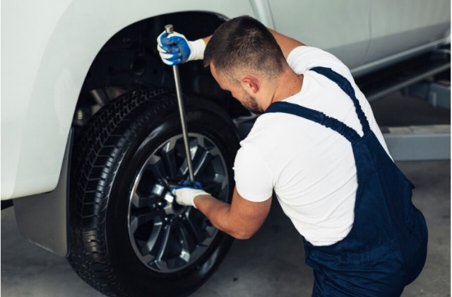 Vehicle’s Tyres Maintenance and Safety Tips by Experts