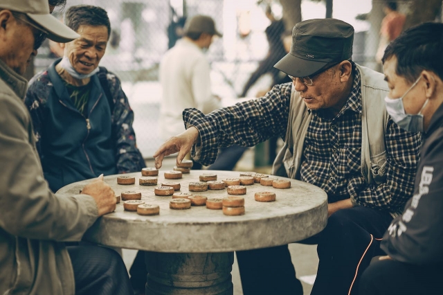 Keeping Minds Bright: Easy Brain Games for Seniors