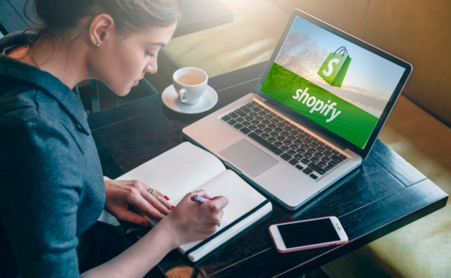 Choosing the Right Shopify Development Company in 2024