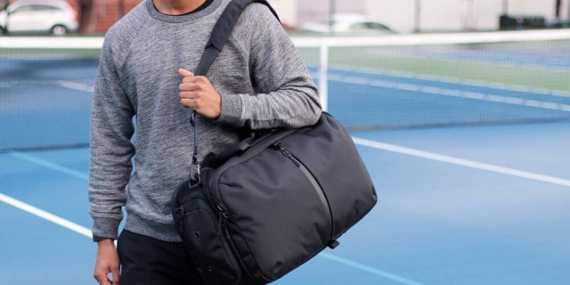 Online Fit Finds: The Best Gym Bags Tailored for Men