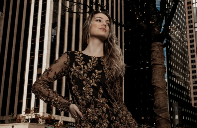Shimmering Statements: Donna Leah Designs Inspired by the Golden Globes 2024