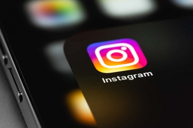 Why Might Users Prefer To View Instagram Stories Anonymously