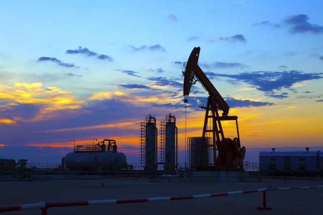 Oilfield Stimulation Chemicals Market: Trends in Clay Stabilizers for Effective Reservoir Management