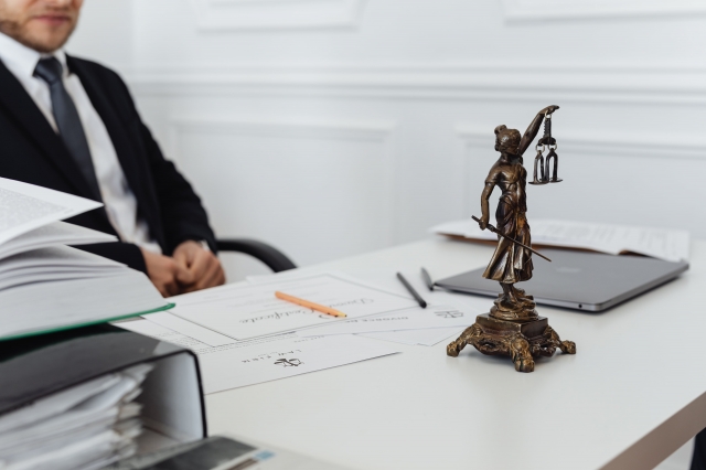 Key Factors in Selecting the Right Family Attorney