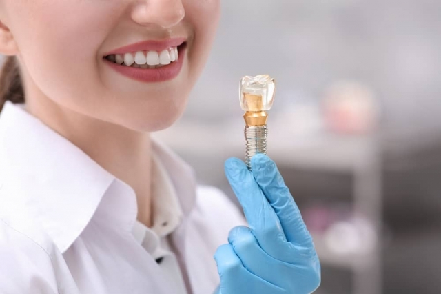 How Robotic-Assisted Treatment Improves Implant Outcomes