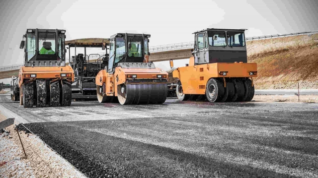 A Comprehensive Guide to Roading Machinery 
