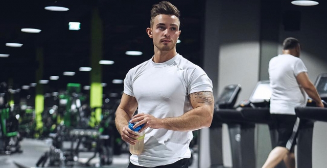 Custom Gym Wear: Design, Fabric, and Functionality