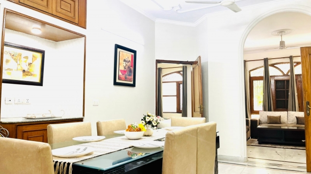 Serviced apartments included in vacation rentals in South Delhi provide a cosy and affordable place to stay.